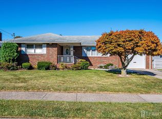 670 Columbus Cir, Perth Amboy, NJ 08861