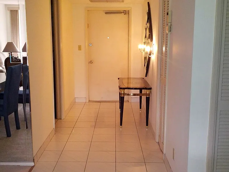 605 Oaks Dr #102 — Photo 11