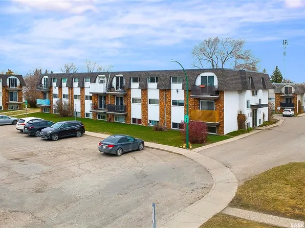 UNIT 17-3625 Chaben PLACE, Saskatoon, SK S7H 4E9