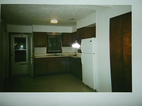 5th image of 1606 Oak Hill Dr