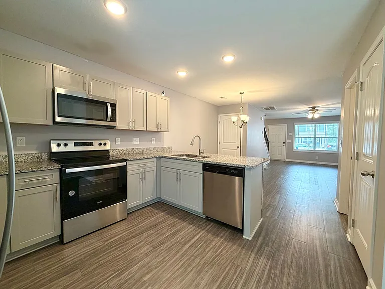 4 Covington St #244 — Photo 7