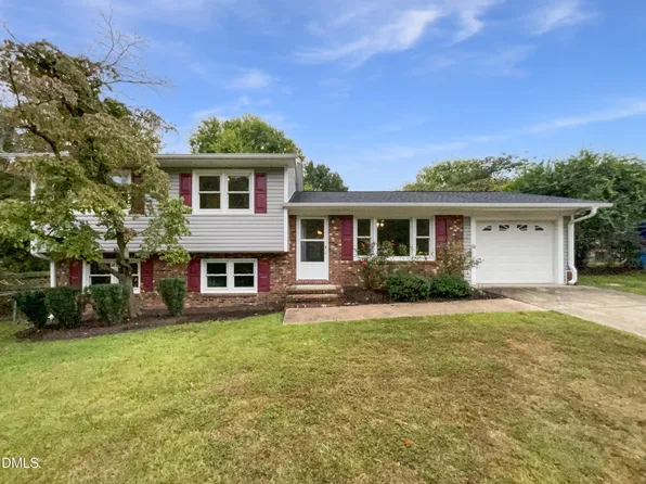 1007 Vass Rd, Spring Lake, NC 28390