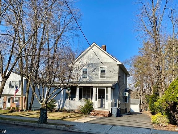 5th image of 26 S Maple Ave #2