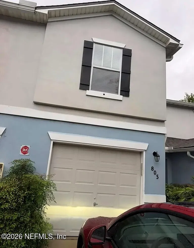3 bed, 2.5 bath, 1468 sqft, $1,850 — Photo 1