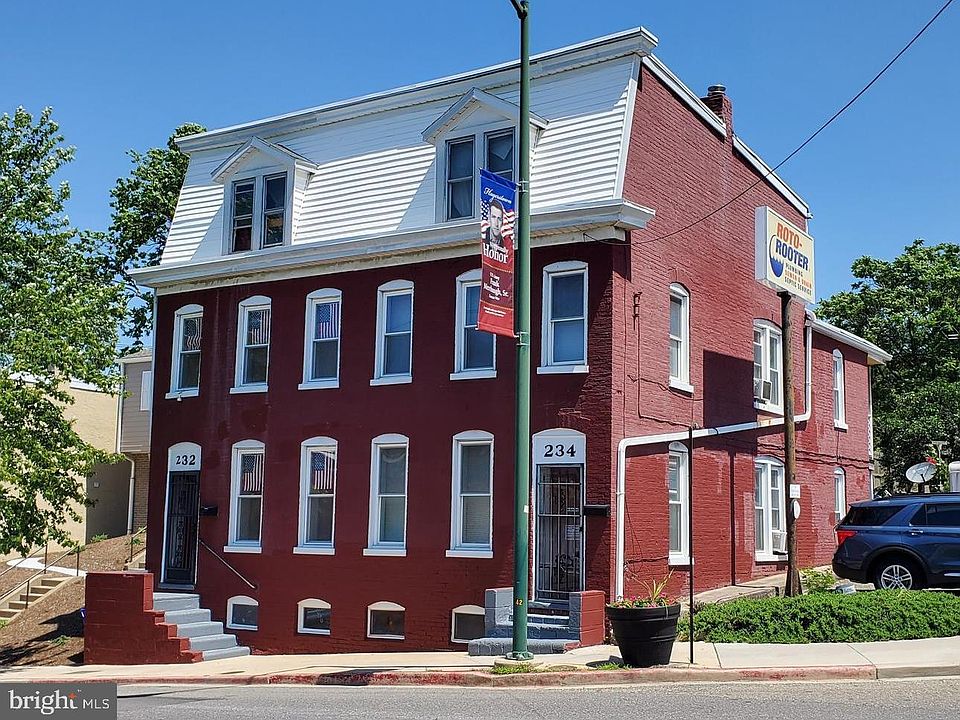 1st image of 232/234 E Franklin St