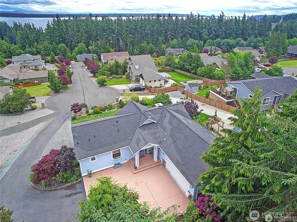 14 Zermatt Court, Camano Island, WA 98282