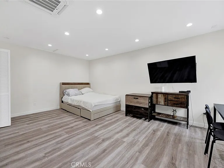 8744 Ruffner Ave — Photo 2
