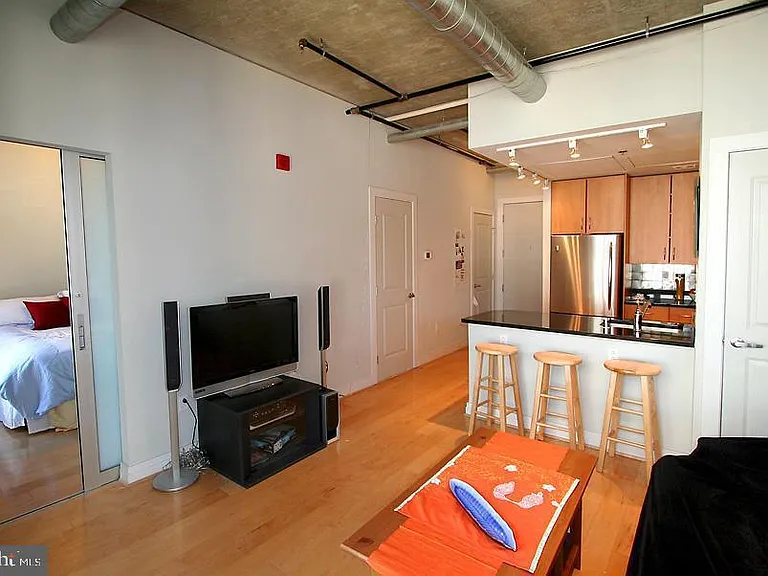 301 Massachusetts Ave NW #506 — Photo 5