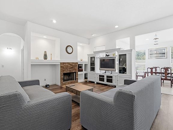 3rd image of 9137 DOLLANGER COURT