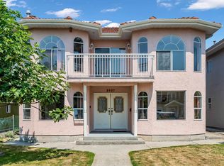 3957 Spruce St, Burnaby, BC V5G 1Y2