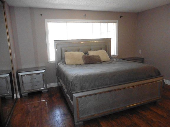 4th image of 40 Silcreek Dr #40