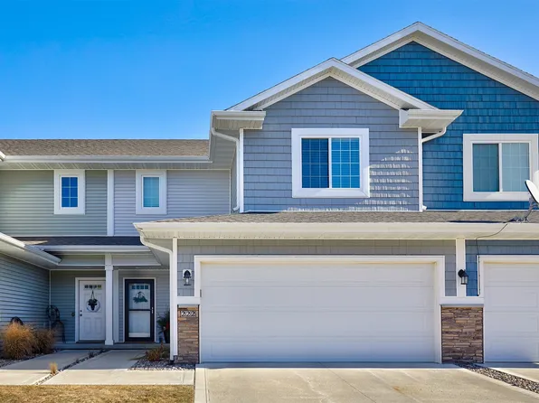 222 Red Oak Ct, Norwalk, IA 50211