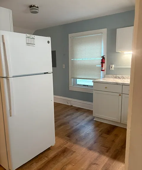 213 Ballard St #2 — Photo 4