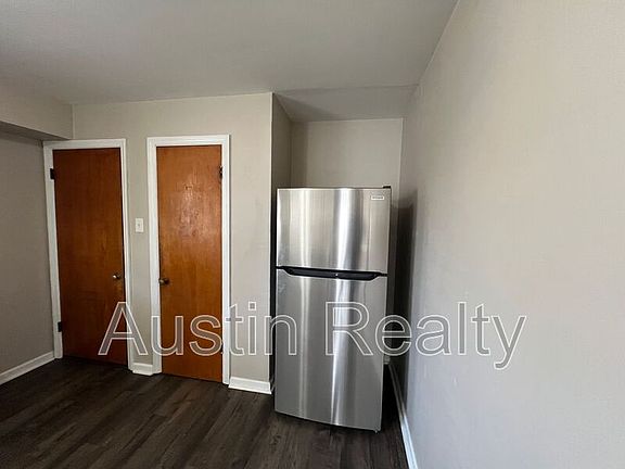 3rd image of 4367 Boswell Ave