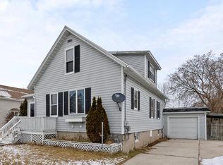 1914 13th St, Two Rivers, WI 54241