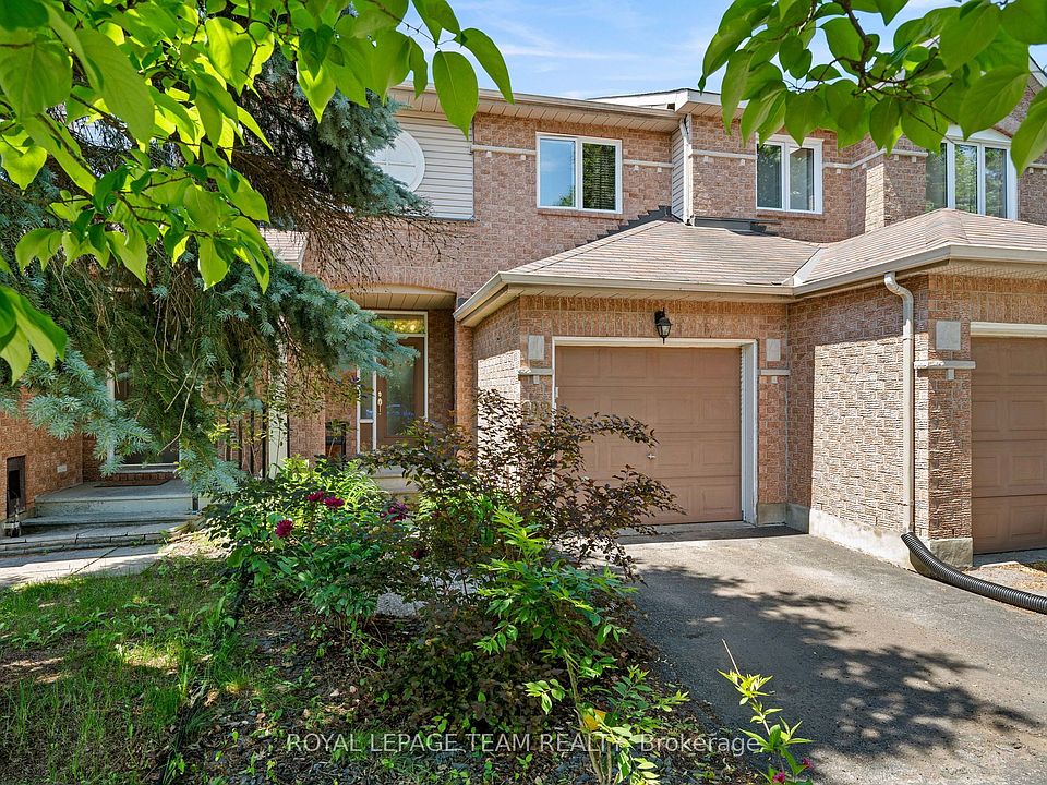 1st image of 193 Thornbury Cres