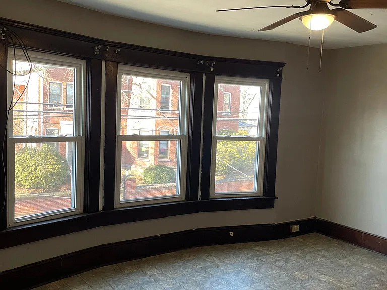191 S Maple Ave — Photo 14