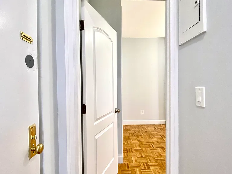 501 E 78th St #3C — Photo 15
