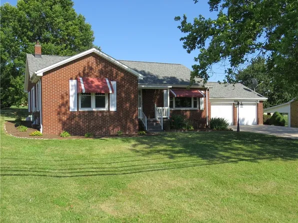 818 Canton Rd, Carrollton, OH 44615
