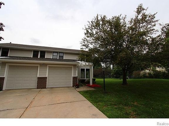 2nd image of 22719 Cranbrooke Dr #379
