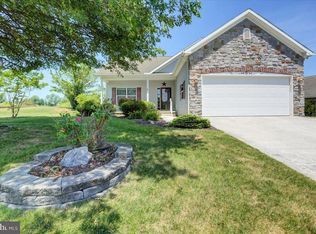 57 Lantern Ln, Shippensburg, PA 17257