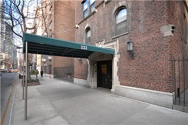 Sold by Warburg | media 15
