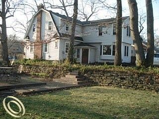 2nd image of 802 Forestdale Rd
