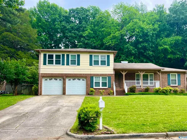 11207 Suncrest Dr SE, Huntsville, AL 35803