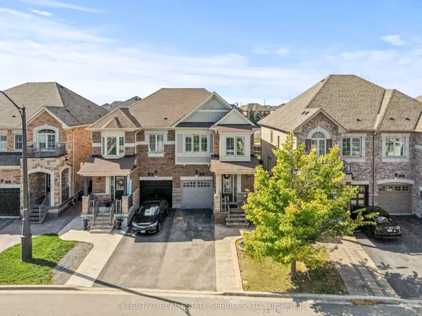 52 Bernadino St, Brampton, ON L6P 4G1