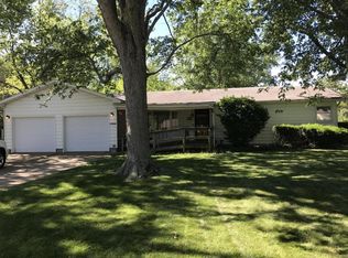 645 Wagoner Dr, Mt Zion, IL