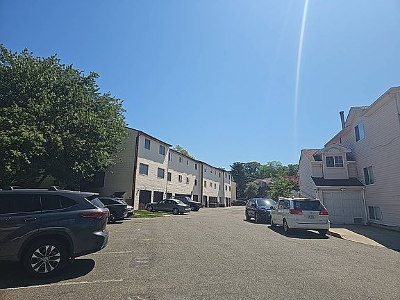 5th image of 110 Timber Ridge Dr