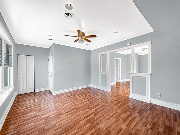 2nd image of 6527 S Damen Ave