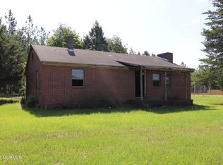 911 Pendergrass Rd, Raeford, NC 28376