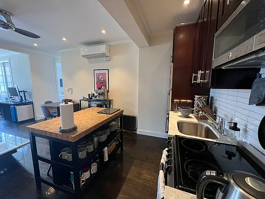 Rented by Avenues Real Estate | media 25