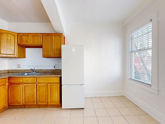 4th image of 665 Eddy St APT 21