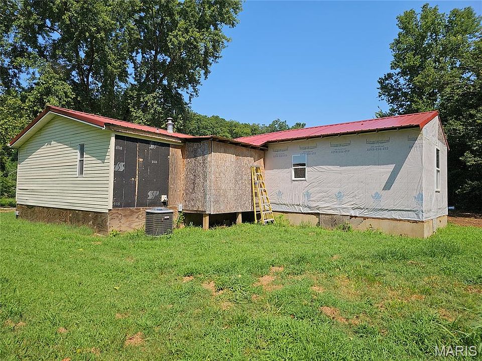 2nd image of 1413 Main St #B