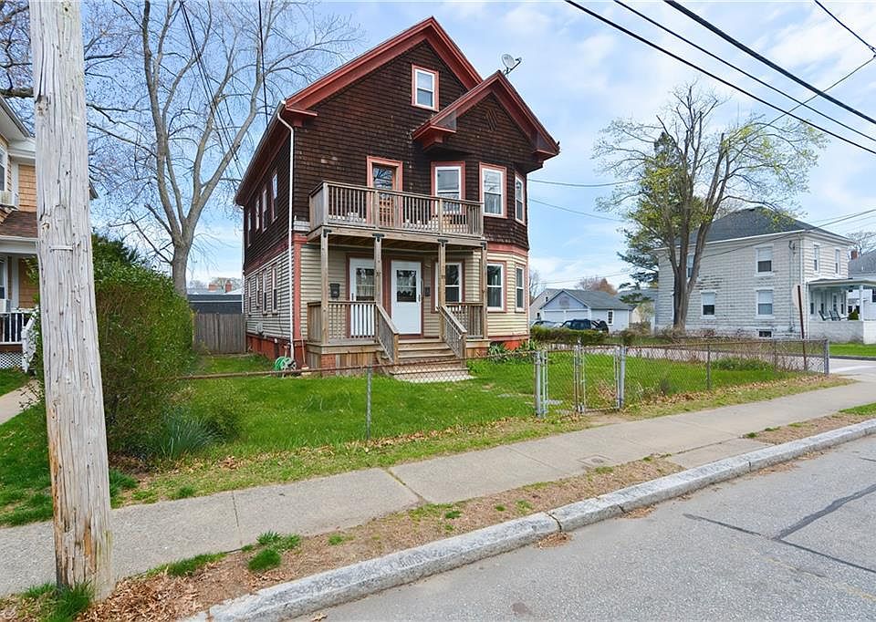 5557 Bourne Ave E, Rumford, RI 02916 Zillow