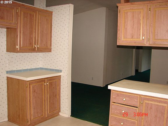 5th image of 5706 NE 69th St