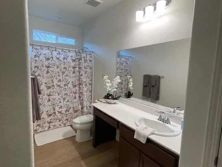 921 Rushden Ln — Photo 9