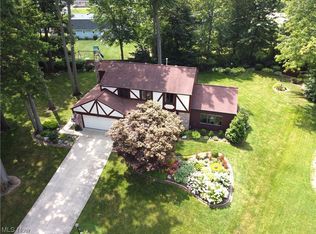 32781 Briarwood Ct, Avon Lake, OH 44012
