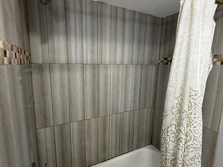 712 Sheridan Ave #A — Photo 6
