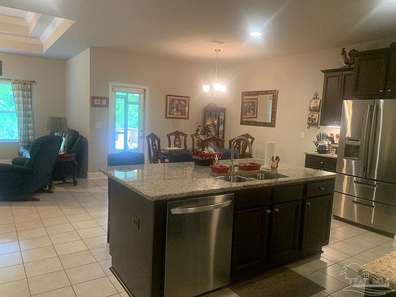 5th image of 2569 Redford Dr
