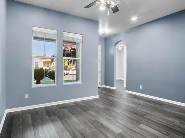 718 Black Mountain Ln, Newman, CA 95360