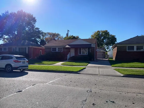 24535 Greenbrier Ave, Eastpointe, MI 48021