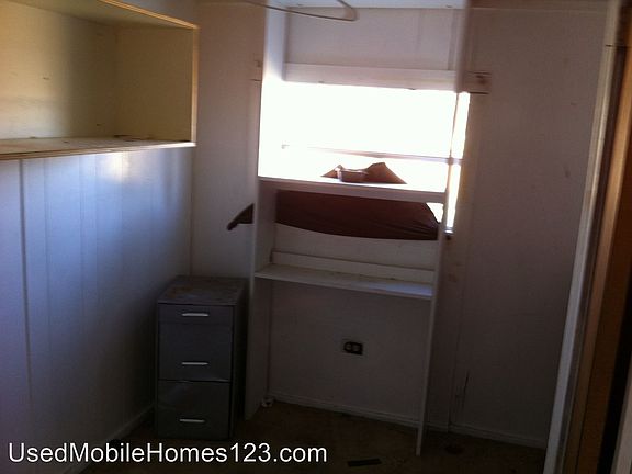 3rd image of 186 River Bend Dr