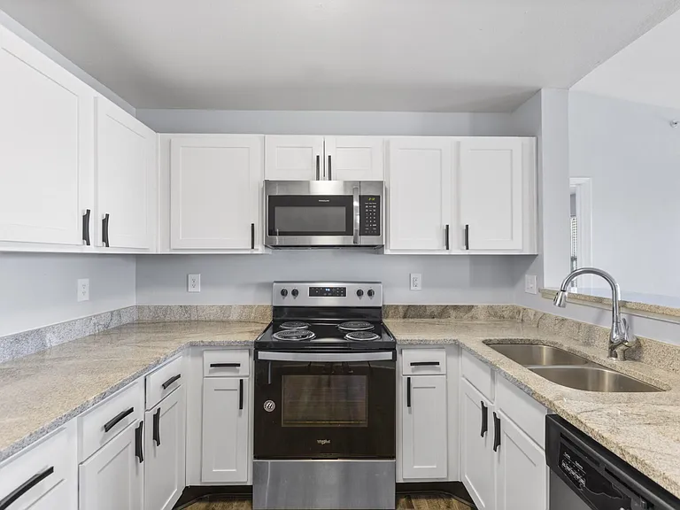 Villa Estates at Lenexa — Photo 60