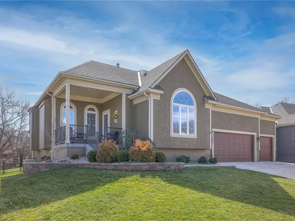 21155 W 115th St, Olathe, KS 66061