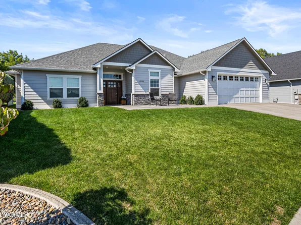 8822 Braeburn Loop, Yakima, WA 98903