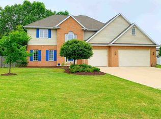 820 Ontonagon Ct, Green Bay, WI 54301