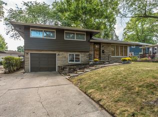 3326 Vilura Pkwy, Des Moines, IA 50310